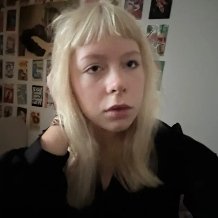 xlinamaneskinx21