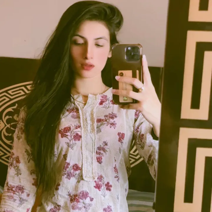 ayesha.khan8266
