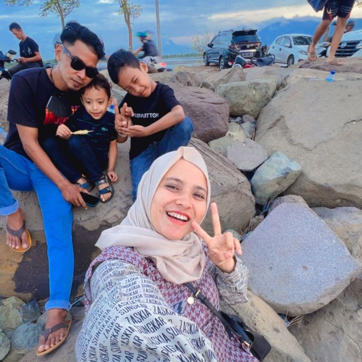 aiu_wahyuni