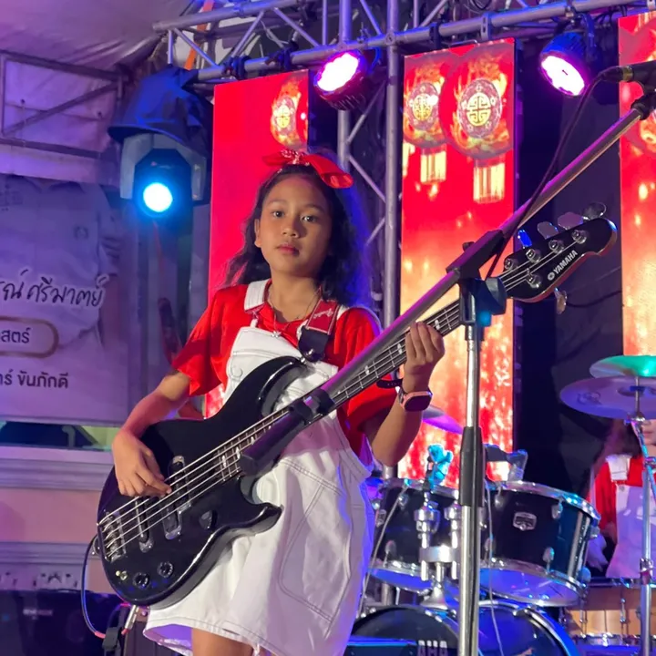 venomqueen_bass