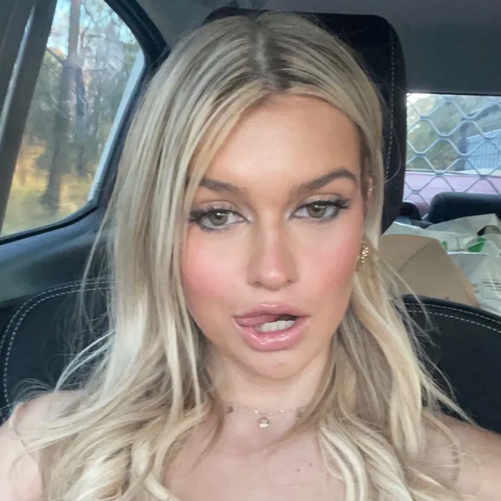 Renae Erica x (@renaeericax) - Urlebird