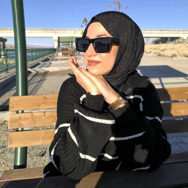 aysegulks_