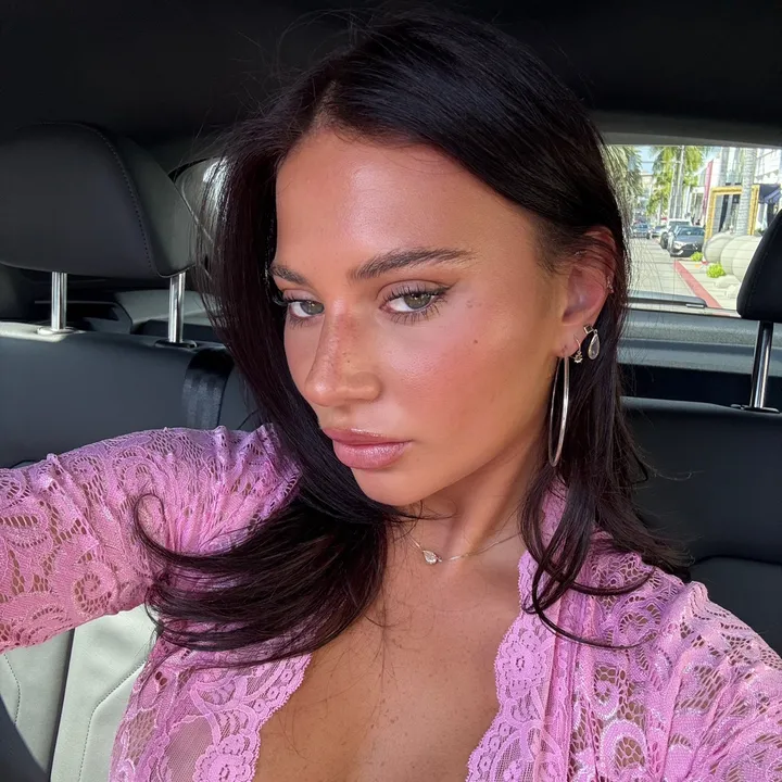 izzyarmitage3