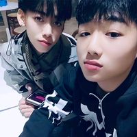 nhạc nền - phamtuananh(✷‿✷)