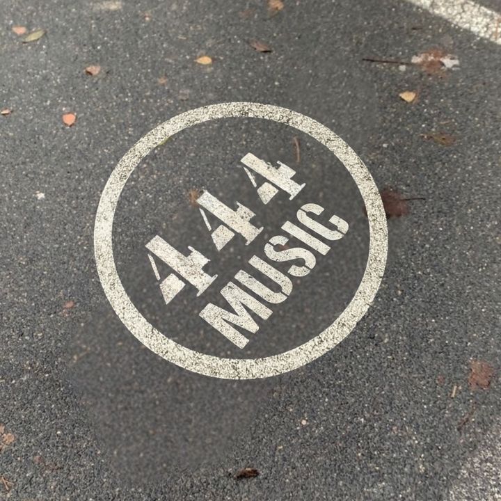 𝟺𝟺𝟺_𝑀𝑢𝑠𝑖𝑐 - sonido original
