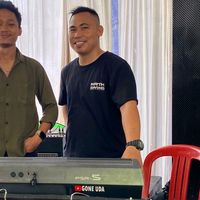 TikTok Account - https://p16-sg.tiktokcdn.com/tos-alisg-avt-0068/cd04e965d229b63c2d3eea42bb64c117~tplv-tiktokx-cropcenter:200:200.jpeg