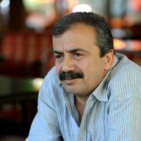 TikTok Account - https://p16-sg.tiktokcdn.com/tos-alisg-avt-0068/d6886bf8b209e3d8037afa927cb345b8~tplv-tiktokx-cropcenter:200:200.jpeg