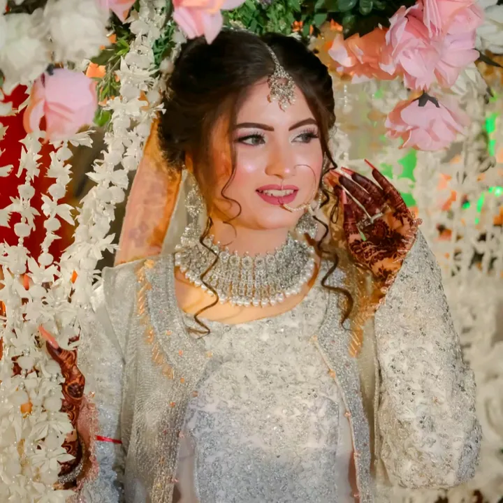 mehwishsalon1