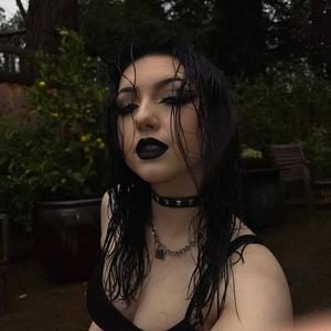 ghostwifeey
