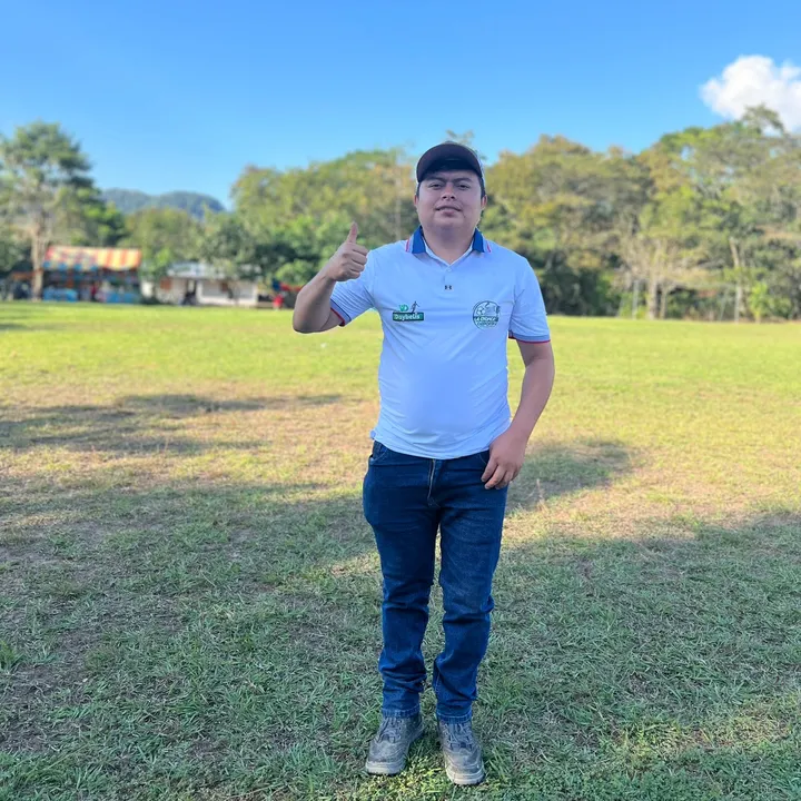 @aronmedina08