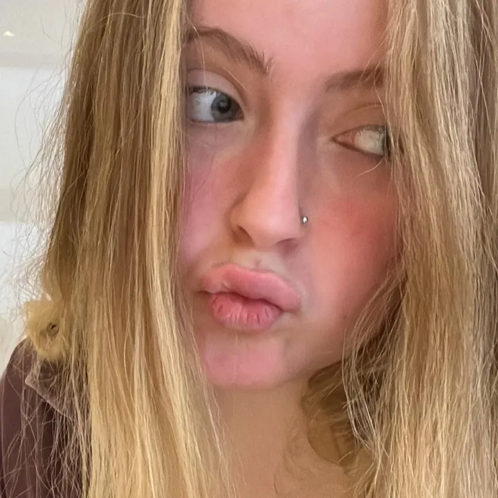 llllluuuuucccciiiiaaaaa