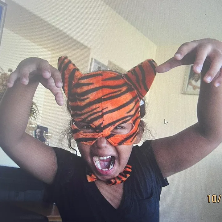 @whos.makeda
