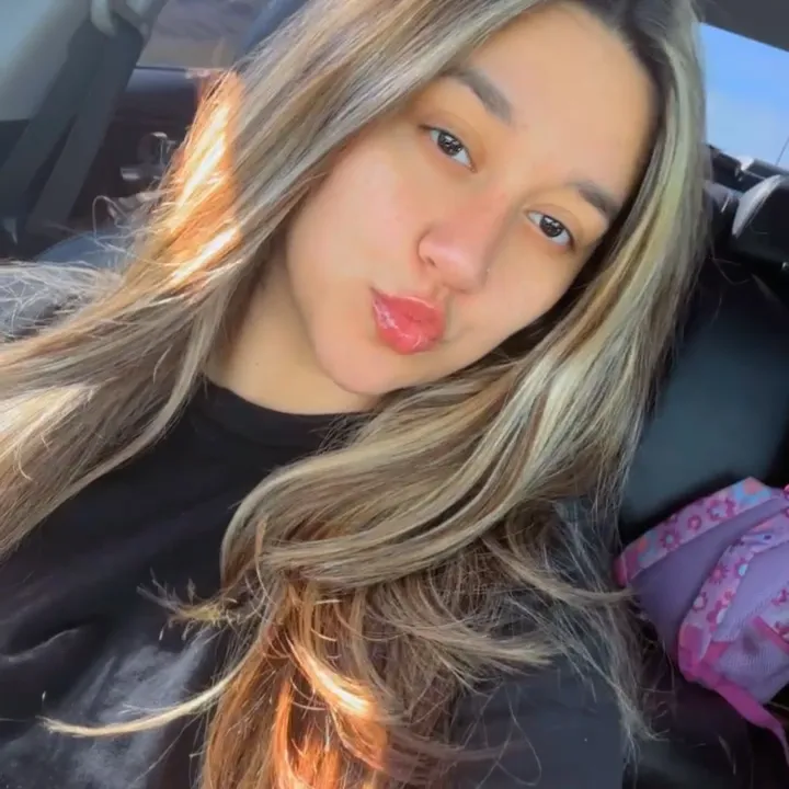 @lashqueenbre_