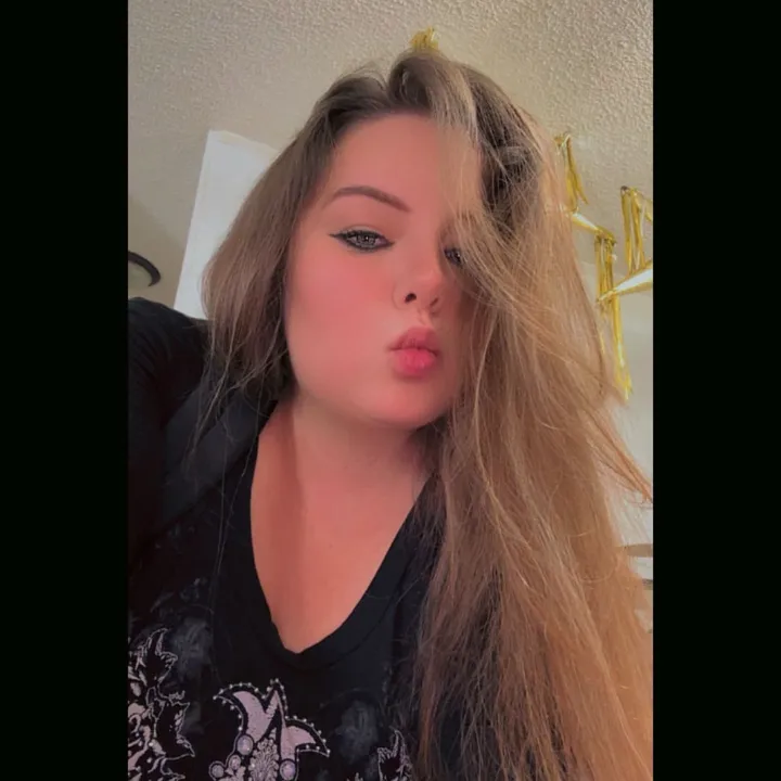 @jessicaguzak