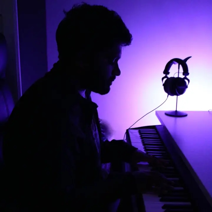 The Half Note - suara asli