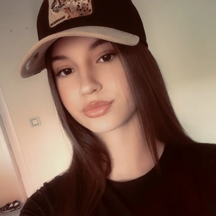 una_knezevicc