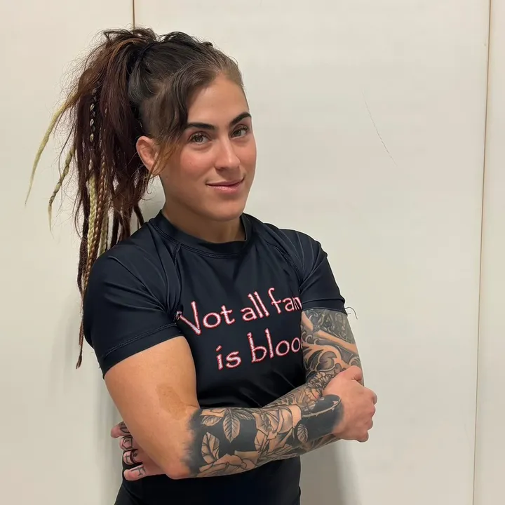 @wolfqueenmma