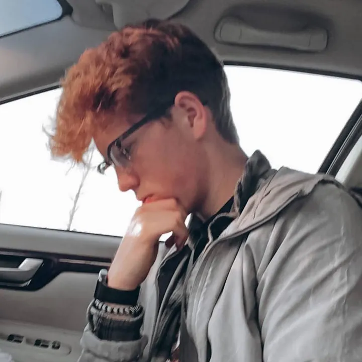 @eli_hugie