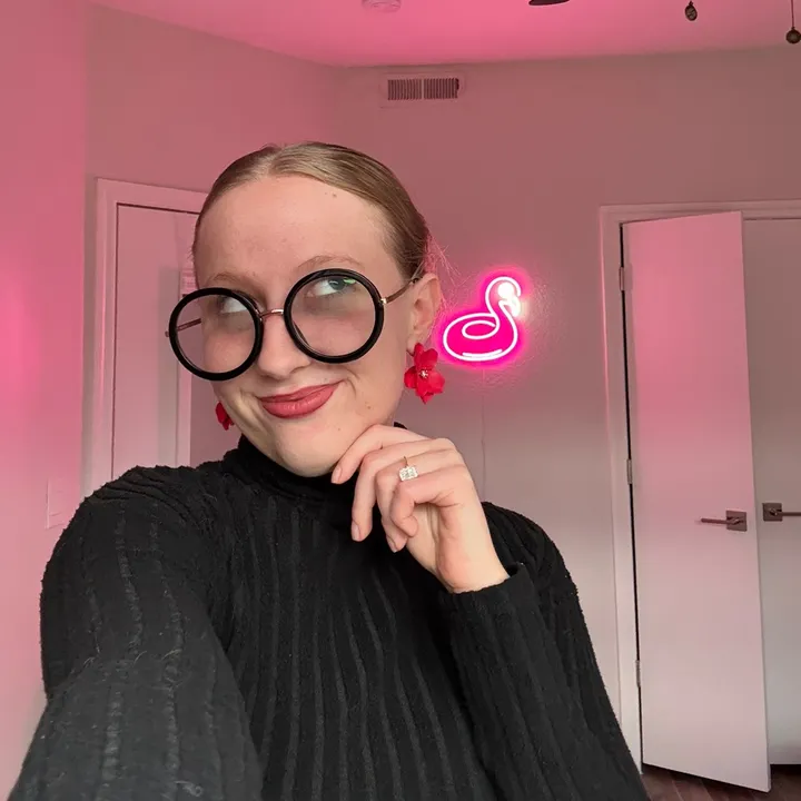 @itszoezap