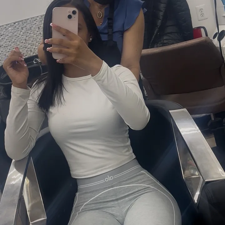 @sumpetiteloner