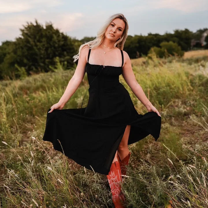 @taylorsweelyofficial