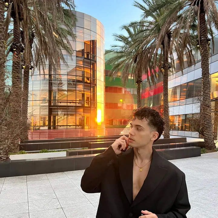 @antonio_bisoux