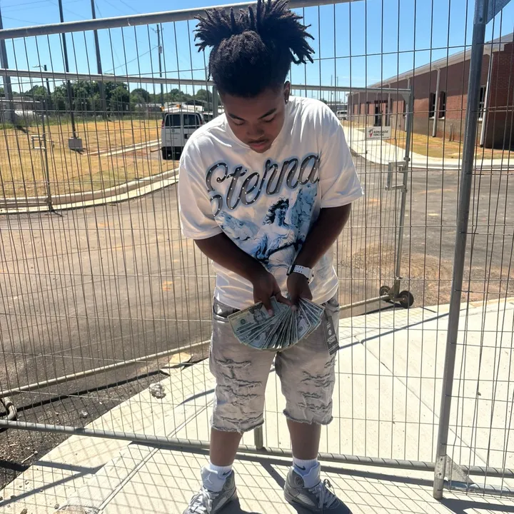 @5starrr_kai