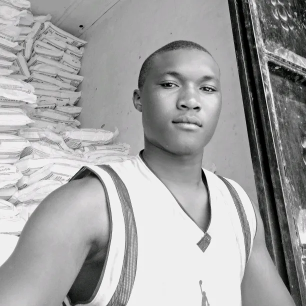 @luckymugisha9