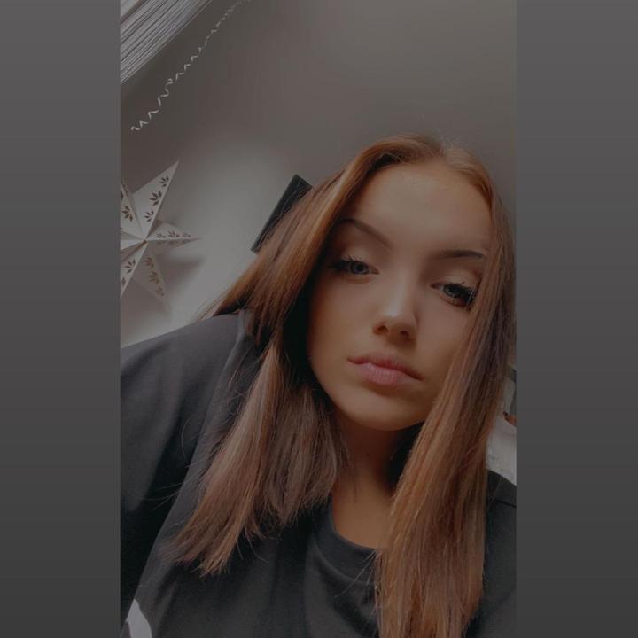 @zoeschreyer