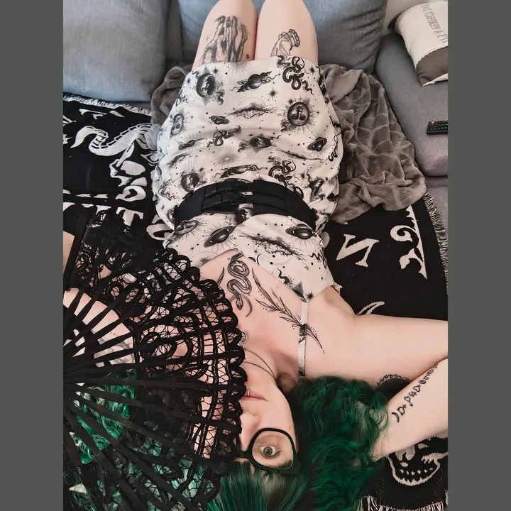 green_hair_conney