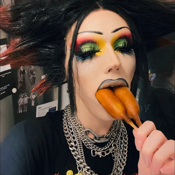 @_asaqueen_