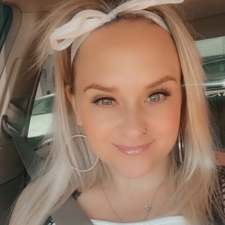 @shanacahoon