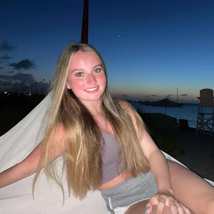 rach_miller10