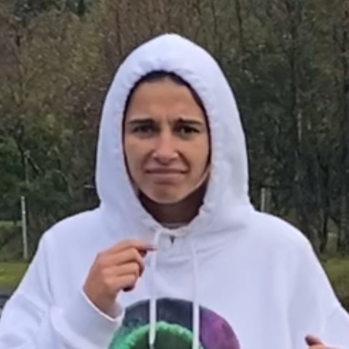 Naomi Scott - Hellbent