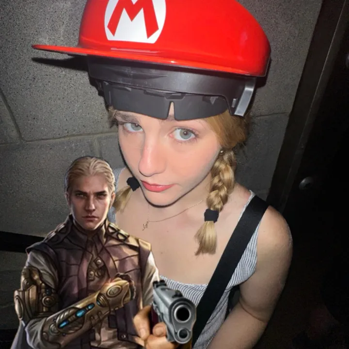 @politicallygold