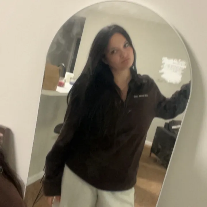 @annakelly2102