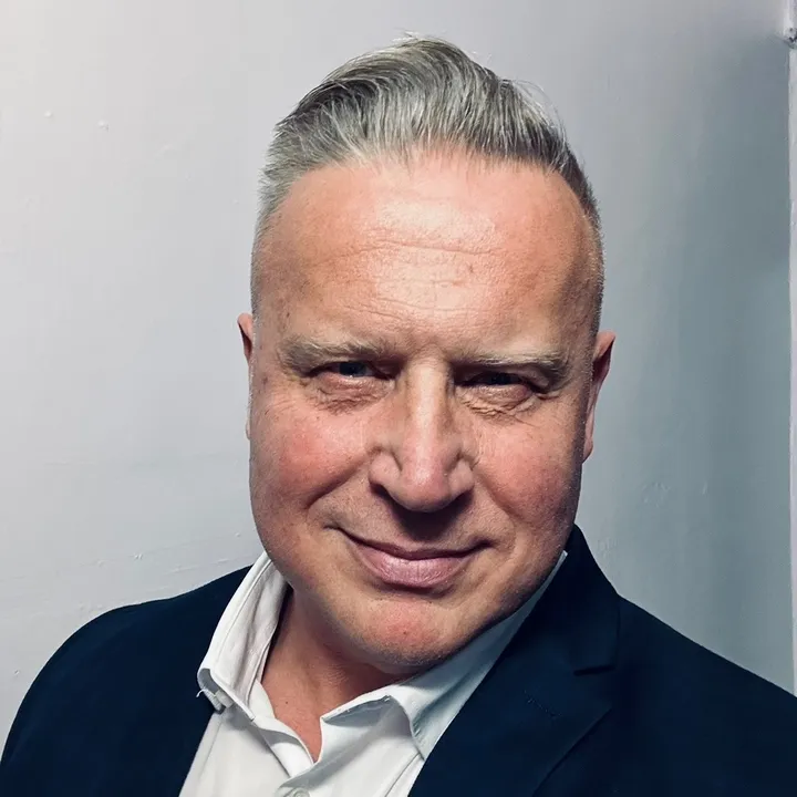 @radoslaw.wolasewicz