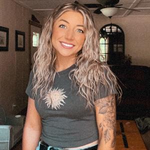 Jess - Analíticas de TikTok de @russell_jessica24 | Perfil, videos