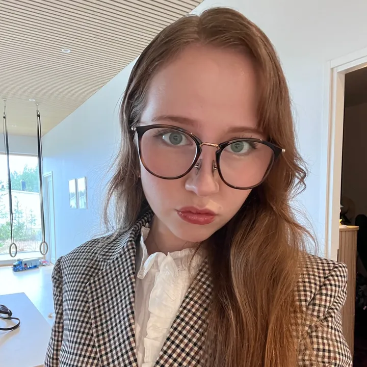 @h3lnia