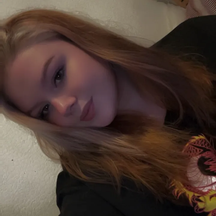 @caitlinfieldsx