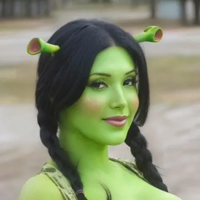 @tinaexplorez