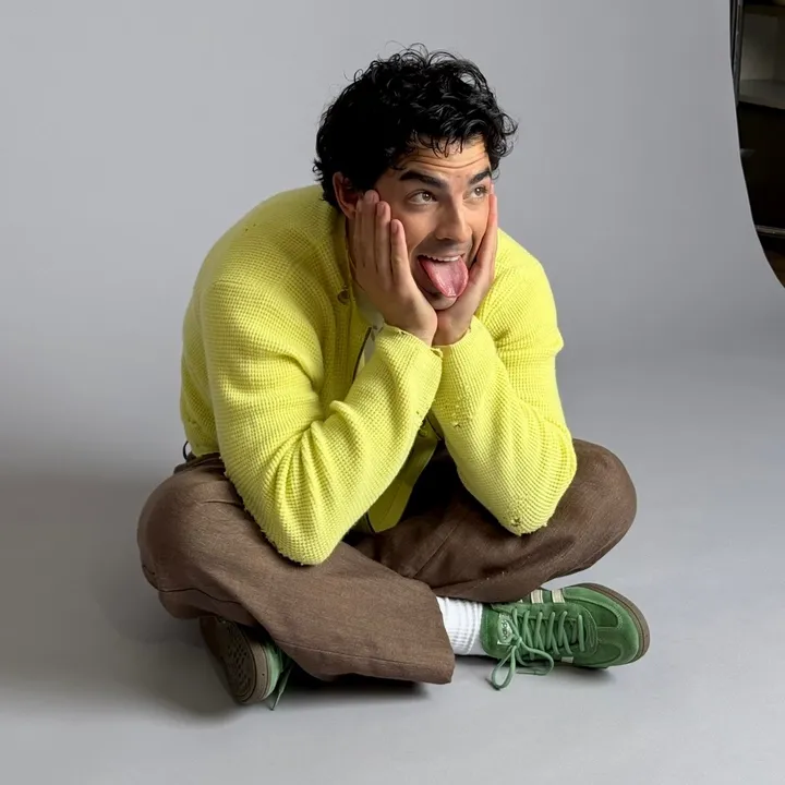 @joejonas