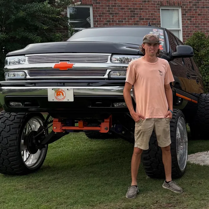 @tuckerlegg