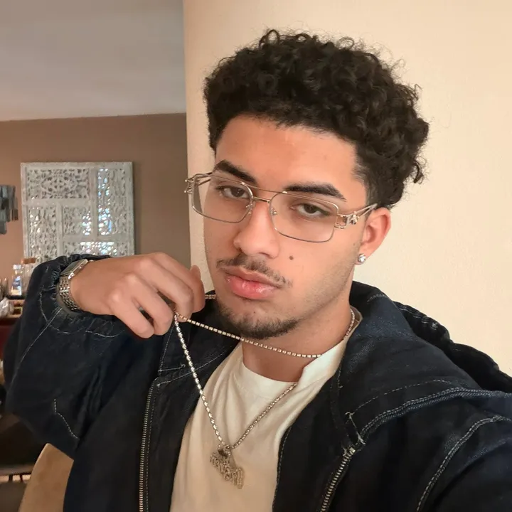 @heyits.josue