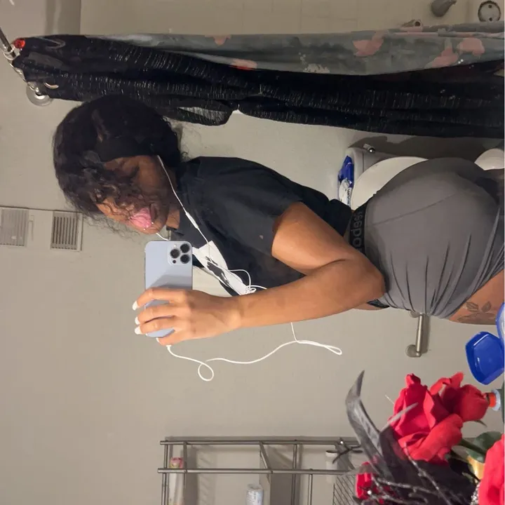 itz.meee_nia