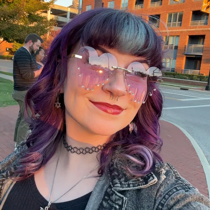 @lotsofglitter05