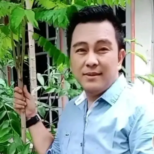 🇲 🇴 🇺 🇩 🇾  🇷 🇴 🇱 🇦 🇳 - suara asli