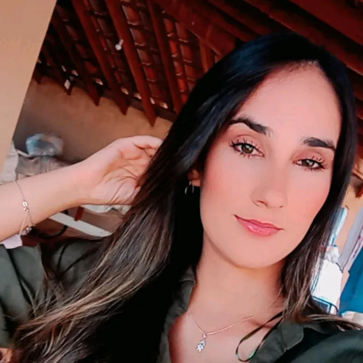@karolinefaleiros