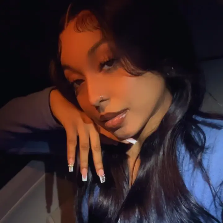 TrinaSelena 🧃 - She knows