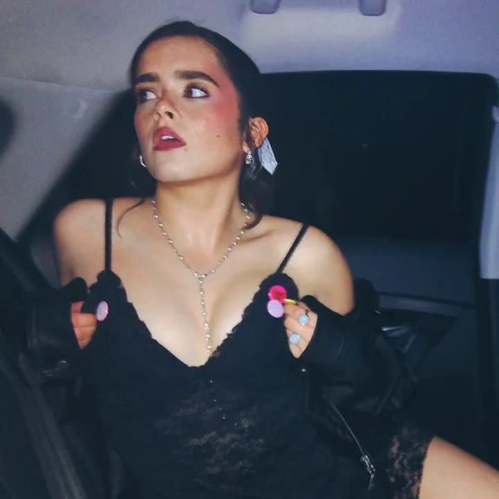 @itsliterallyjustbelle